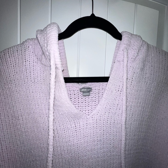 Light purple sweater - Picture 3 of 3